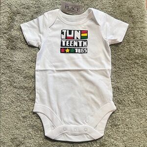 Unisex 0 to 3 months the children’s place white onesie